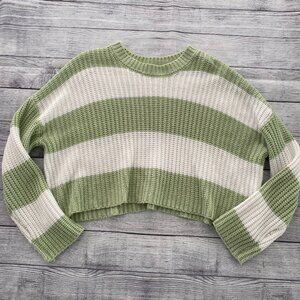 Moon & Madison Green White Striped Cropped Knit Sweater Size Small